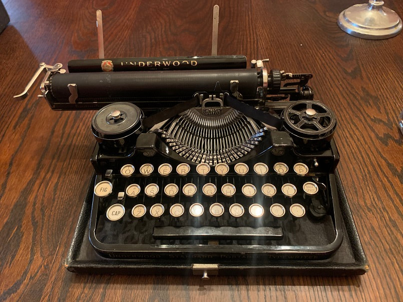 Restoring Underwood Standard Portable 3 Bank Typewriter